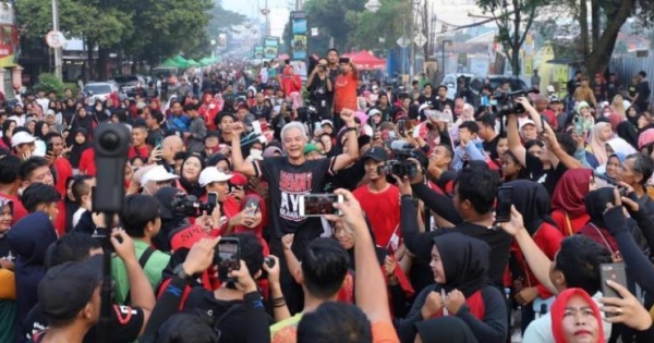 Kowarteg Indonesia Dukung Ganjar Senam Bersama Emak Emak Di Trenggalek