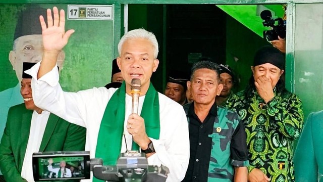 Ganjar Ajak Bijaksana Gunakan Media Sosial