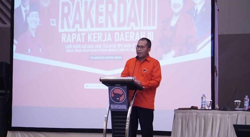 Sehari Setelah Jadi Kader Danny Pomanto Pemateri Di Rakerda III PDI