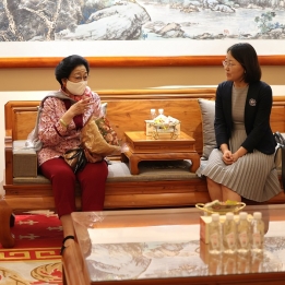 Akan Hadiri Sejumlah Agenda, Megawati Soekarnoputri Tiba di Beijing