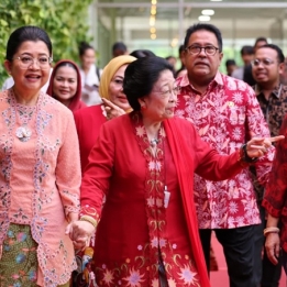 Megawati Hadiri Peringatan Hari Ibu PDI Perjuangan, Luncurkan Buku dan Gerakan Perempuan Menanam