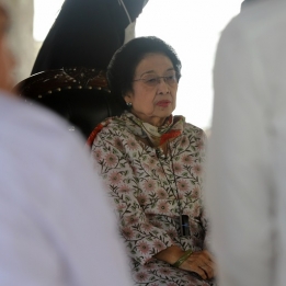 Megawati Soekarnoputri Ziarah ke Makam Bung Karno 