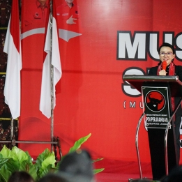 Musancab PDI Perjuangan Landak, Pesan Karolin: Badai Pasti Berlalu, Pelayanan Publik Tetap Nomor Satu
