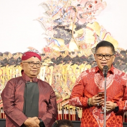 Eling lan Waspodo; Hasto Kristiyanto: Wayang Ajarkan Ksatria yang Rendah Hati, Tidak Takut Membela Kebenaran