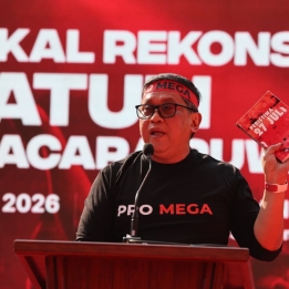 Refleksi Kudatuli, Hasto Ungkap Filosofi Akar Rumput yang Teguhkan Kepemimpinan Megawati