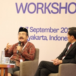 Sebut Hukum Dipersenjatai, Cendekiawan dan Politisi Beberkan Resiliensi Demokrasi di Forum CALD
