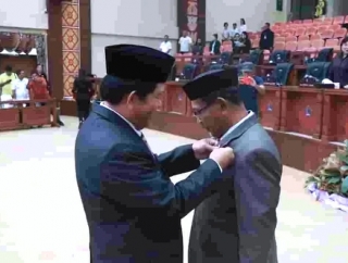 Husen Tuahuns Resmi Dilantik Anggota DPRD Sulawesi Utara