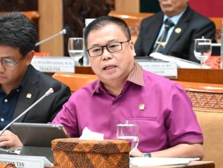 Sofyan Tan Ajak Mahasiswa Berani Koreksi Pernyataan Menteri Kebudayaan