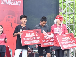 TGX Soekarno Run 2025, Novita Hardini Bagikan 3.000 Beasiswa