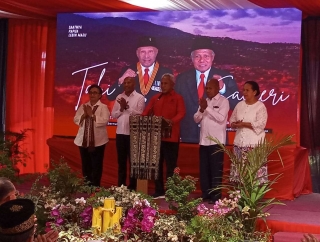 Benhur Tomi Mano – Constan Karma Deklarasikam Kemenangan pada PSU PIlgub Papua