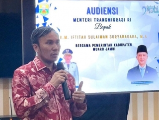 Edi Purwanto Komitmen Perjuangkan Hak Masyarakat Transmigran di Desa Gambut Jaya