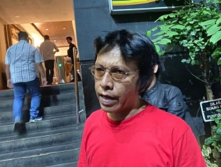 Adian Napitupulu Perjuangkan 2 Bus Sekolah yang Mulai Beroperasi di Kabupaten TTS