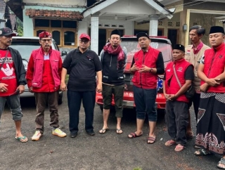 Banteng Kabupaten Probolinggo Gelar Aksi Sosial ke Korban Banjir di Kecamatan Krenjengan