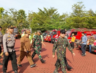 Bupati Sujiwo Pastikan Kebutuhan Logistik Petugas Karhutla Ditanggung Pemerintah