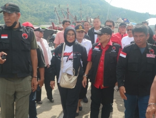 Pastikan Pelayanan Prima, DPP PDI Perjuangan Tinjau RS Apung Malahayati di Tapanuli Tengah