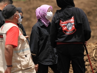 Ineu Purwadewi Salurkan Bantuan Untuk Korban Longsor Cisarua, Tegaskan Pentingnya Evaluasi Tata Ruang Jawa Barat