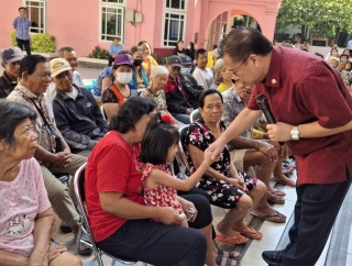 Sofyan Tan: Angpao dan Sembako Tak Buat Kaya, Pendidikanlah yang Mengubah Nasib