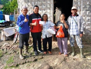 Sarwoko Tinjau Rumah Tidak Layak Huni di Negeri Katon, Desak Pemda Beri Perhatian Serius