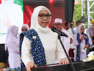 Yasti Soepredjo Mokoagow Bagikan 1.000 Paket Sembako dan 7 Jamaah Dapat Umrah Gratis