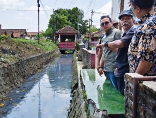 Warga Dandangan Keluhkan Banjir, Yuzar Rasyid Gercep Tinjau Sungai