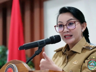 Ketahuan Malas Mengajar, Karolin: Foto dan Laporkan ke Kita!