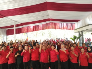 Utut Adianto Beri Perhatian Untuk Gereja di Kebumen