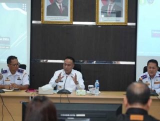 Krisantus Percepat Realisasi Pengerukan Alur Pelayaran Sungai Kapuas di Pelabuhan Pontianak