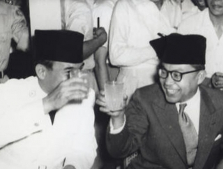 Di Balik Kabut Dalat, Merancang Kata untuk Titik Balik Bangsa