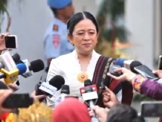 Hadiri Upacara di Istana Pakai Tenun NTT, Puan Tekankan Soal Tegaknya Keadilan dan Persatuan Bangsa di HUT ke-81 RI