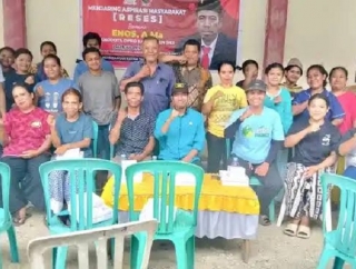 Reses di Taipanggabe, Enos Siap Kawal Aspirasi Jalan Desa Hingga Bibit Pertanian