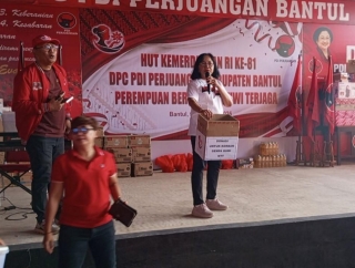 Srikandi PDI Perjuangan Bantul Gelar Jalan Sehat dan Penggalangan Donasi Bencana Untuk Korban Gempa di NTT​​​​​​​