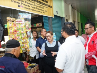 Ayu Nur Suri Sidak ke Sejumlah Pasar di Kota Palembang 