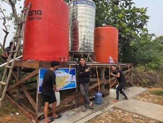 Rumiadi Apresiasi Posko Air Bersih Bagi Masyarakat Terdampak Kekeringan