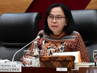 MY Esti Minta Pemerintah Tak Pakai Data Desil untuk Bantuan PIP dan KIP Kuliah
