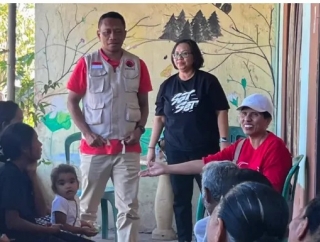 DPD PDI Perjuangan NTT Salurkan Bantuan Pangan hingga Sanitasi untuk Korban Gempa di Sikka
