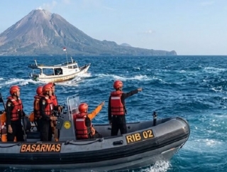 Delapan Orang Hilang Kontak Saat Liput Anak Krakatau, Sarifah: Optimalkan Pencarian!