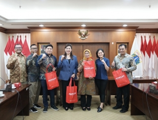 Sulap Wajah Jakarta Barat Lewat Mural, Kadin Jakbar Dorong Kolaborasi Dunia Usaha dan Pemerintah