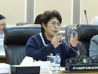 Mercy Barends: Pertumbuhan Ekonomi Tak Terkendali Bisa Hancurkan Daerah-Daerah Kepulauan