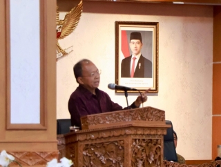 Koster Peringatkan Pejabat Pemprov Bali: Cukup dari Gaji dan TPP, Jangan Main Proyek!