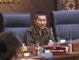 Dwi Rio Sambodo Matangkan Penyerahan 8.093 Sertifikat Tanah Residu PTSL