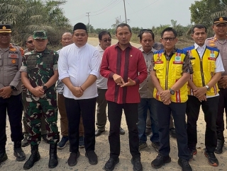 Edi Purwanto Pastikan Jalan di Jambi Segera Dibangun Rigid Beton