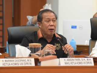 Abidin Fikri Minta Kemenhaj Beri Penjelasan Resmi Terkait Pemangkasan Antrean Haji 