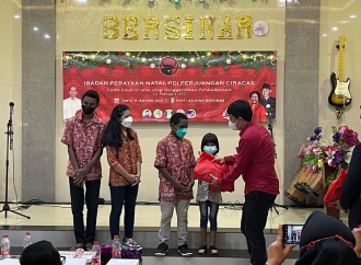 PDI Perjuangan Ciracas Natalan Bersama Anak-Anak Yatim 