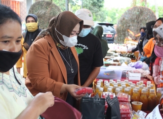 Kunjungi Pasar Krempyeng, Bunda Rita Dorong UMKM Naik Kelas