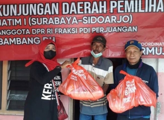 Bambang DH Berbagi Sembako di Surabaya dan Sidoarjo