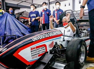 Ganjar Minta Kagama Dukung Mobil Balap Formula Bimasakti