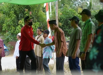 Bupati Kapuas Hulu Tinjau Pembangunan Masjid Nurul Yaqin