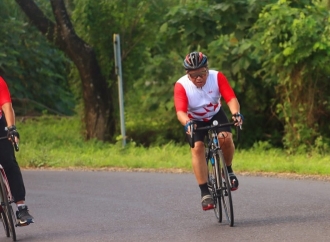 Bulan Bung Karno, Sekjen Hasto & Olly Bersepeda 30 KM