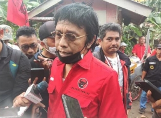 Bahas BBM, Adian Siap Pertemukan Mahasiswa dengan Jokowi 