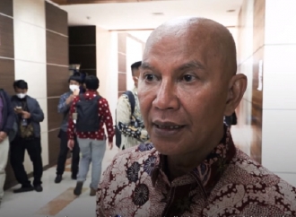 Said: Cak Nun Sebut Jokowi Firaun, Rendahkan Diri Sendiri